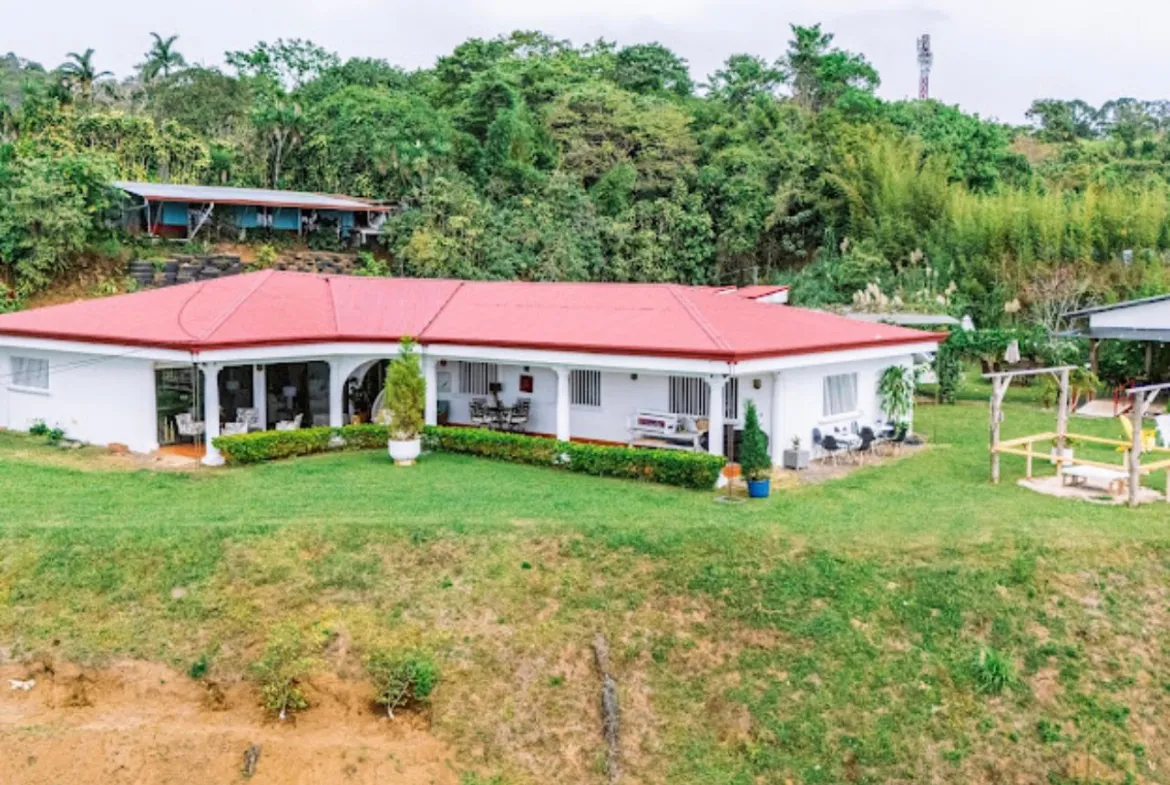 Casa Mariposa Fachada 2