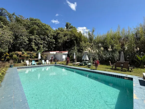 Casa Mariposa pisicina 25