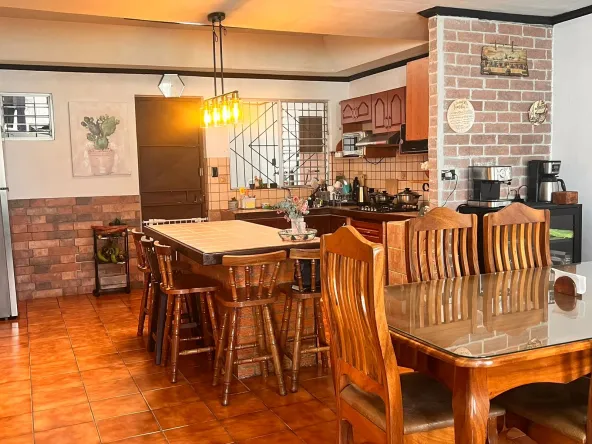 Casa San Pablo Edgar comedor cocina