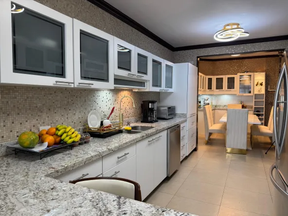 SE VENDE CASA CON APARTMENTO EN PASEO COLON AVENUE EXCLUSIVE REAL ESTATE habita ges00001