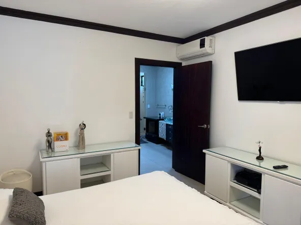 SE VENDE CASA CON APARTMENTO EN PASEO COLON AVENUE EXCLUSIVE REAL ESTATE habita ges00009