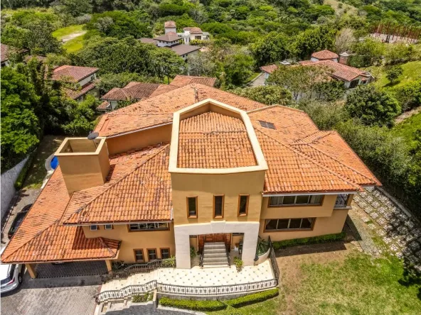 SE VENDE CASA EN RESIDENCIAL ECO VILLA REAL AVENUE EXCLUSIVE REAL ESTATE 2