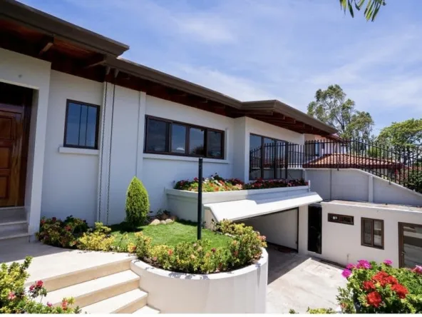 Venta Casa Los laureles Escazu 5