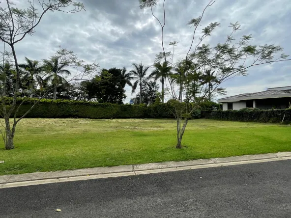SE VENDE LOTE EN CONDOMINIO MONTERAN AVENUE EXCLUSIVE REAL ESTATE HABITA GESTION INMOBILIARIA OPORTUNIDAD EN EL MEJOR CONDOMI