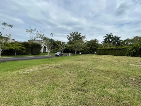 SE VENDE LOTE EN CONDOMINIO MONTERAN AVENUE EXCLUSIVE REAL ESTATE HABITA GESTION INMOBILIARIA OPORTUNIDAD EN EL MEJOR CONDOMI