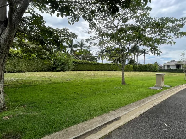 SE VENDE LOTE EN CONDOMINIO MONTERAN AVENUE EXCLUSIVE REAL ESTATE HABITA GESTION INMOBILIARIA OPORTUNIDAD EN EL MEJOR CONDOMI