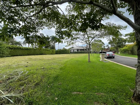 SE VENDE LOTE EN CONDOMINIO MONTERAN AVENUE EXCLUSIVE REAL ESTATE HABITA GESTION INMOBILIARIA OPORTUNIDAD EN EL MEJOR CONDOMI