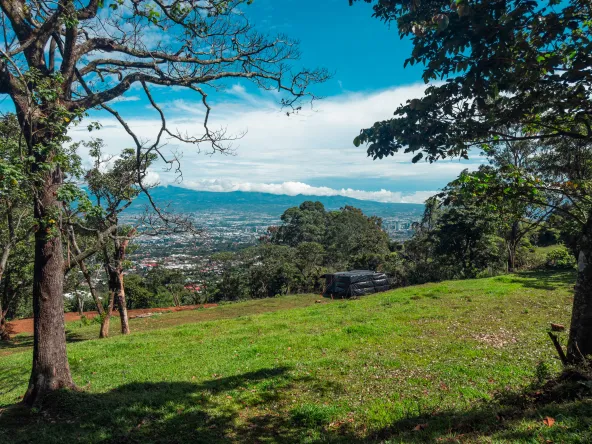 SE VENDEN LOTES EN ESCAZÚ OPORTUNIDAD HABITA GESTION INMOBILIARIA KEVIN CHAVARRIA AVENUE EXCLUSIVE REAL ESTATE00015