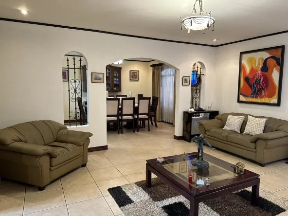 Casa en curridabat de oportunidad avenue exclusive real estate 00014