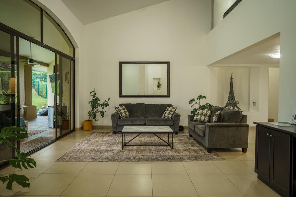 Casa en venta en Santa Ana, San José