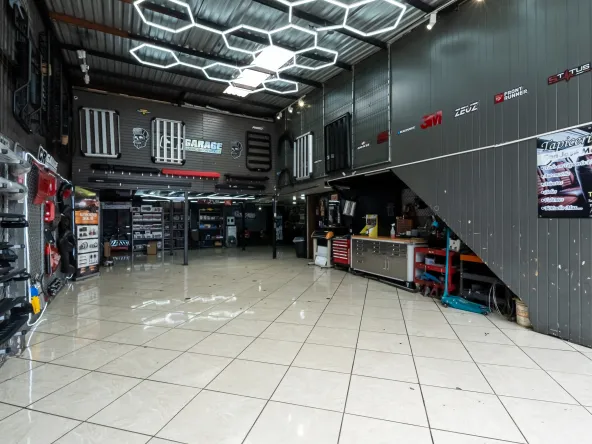 local comercial comercio alta afluencia apartamentos inversion alquiler caballoblanco dulcenombre paraiso cartago 025