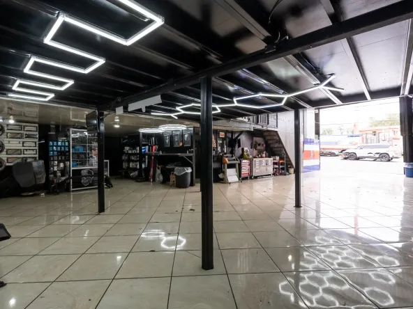 local comercial comercio alta afluencia apartamentos inversion alquiler caballoblanco dulcenombre paraiso cartago 030