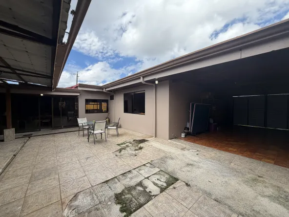SE VENDE CASA EN SAN RAFAEL DE MONTES DE OCA HABITA GESTION INMOBILIARIA KEVIN REAL estate habita 2602