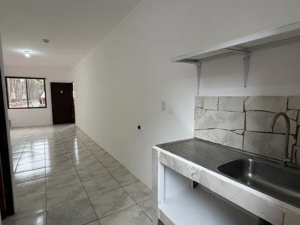 6Se alquila apartamento tipo estudio segundo piso en Pozos de Santa Ana, cerca del condominio Montesol. 3462