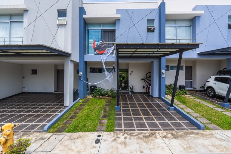 Se vende casa en Tibás
